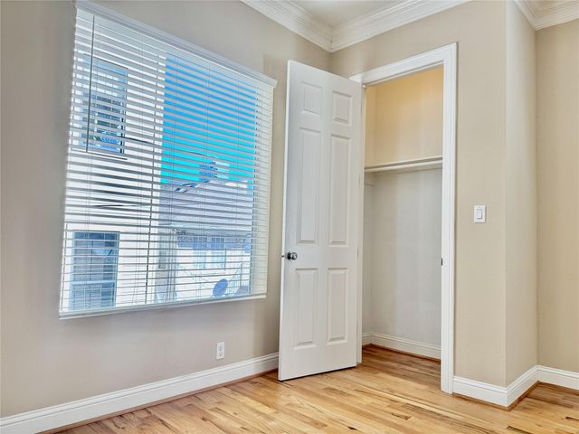 314 W Bell Street 203, Houston, TX 77019