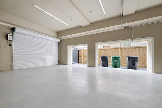 314 W Bell Street 203, Houston, TX 77019