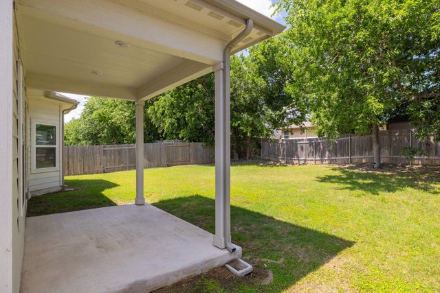 105 Greenspire Downs DR, Hutto, TX 78634