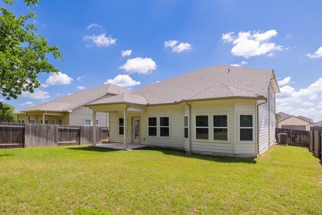 105 Greenspire Downs DR, Hutto, TX 78634