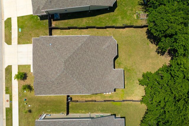 105 Greenspire Downs DR, Hutto, TX 78634