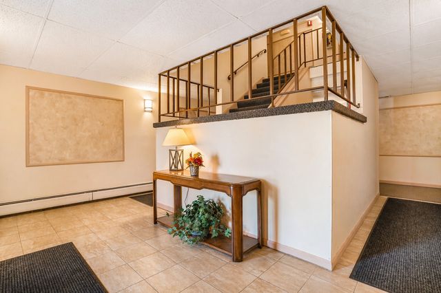 7930 Woodglen Lane 209, Downers Grove, IL 60516