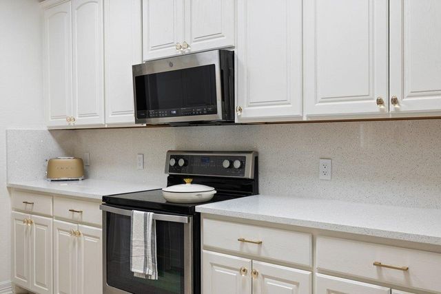 2009 Winsted LN B, Austin, TX 78703