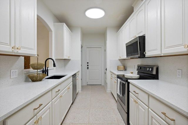 2009 Winsted LN B, Austin, TX 78703