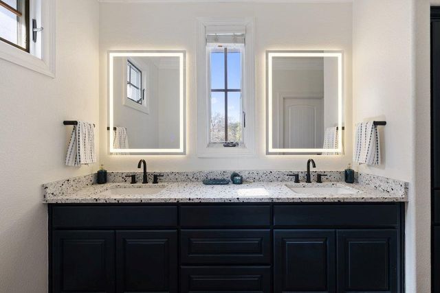 2009 Winsted LN B, Austin, TX 78703