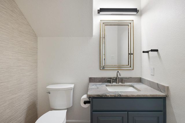 2009 Winsted LN B, Austin, TX 78703