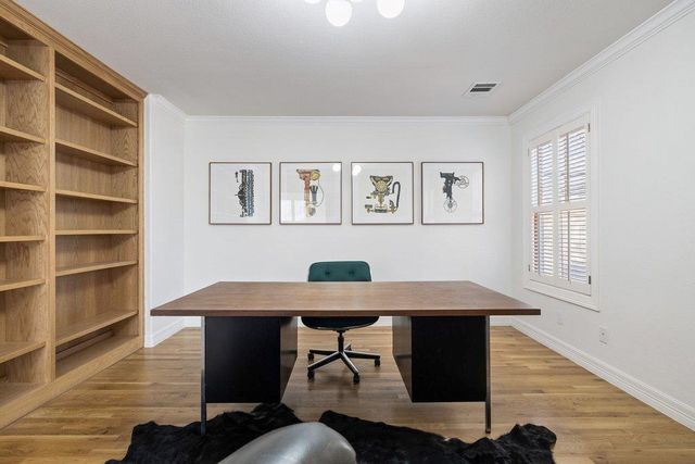 2009 Winsted LN B, Austin, TX 78703