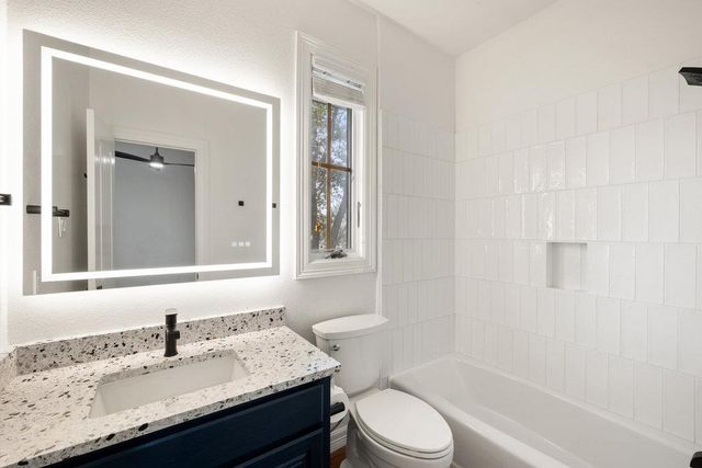 2009 Winsted LN B, Austin, TX 78703