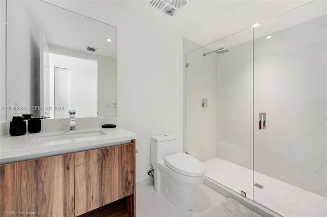 9901 W Bay Harbor Drive 303, Bay Harbor Islands, FL 33154