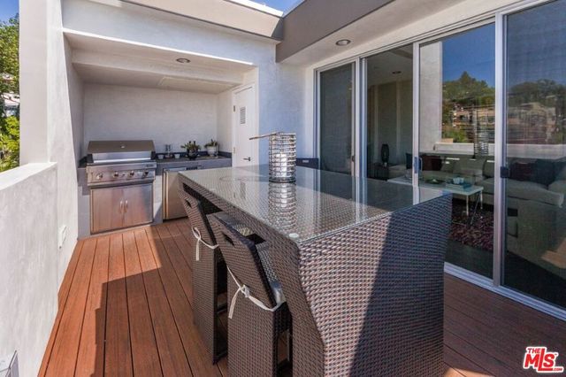 1217 HORN Avenue 104, West Hollywood, CA 90069