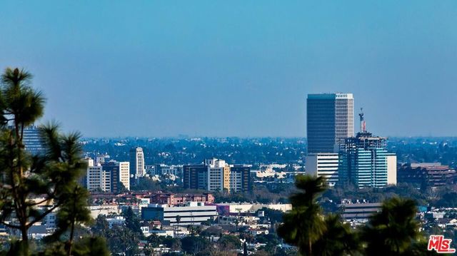 1217 HORN Avenue 104, West Hollywood, CA 90069