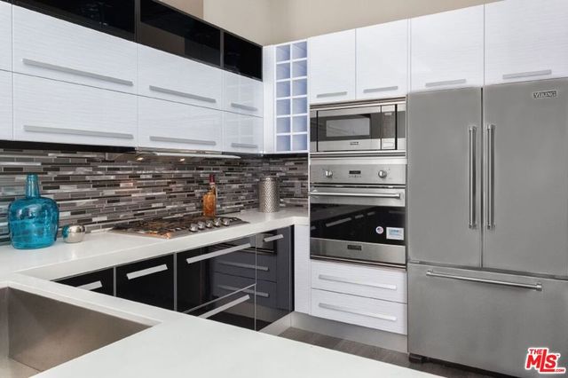 1217 HORN Avenue 104, West Hollywood, CA 90069