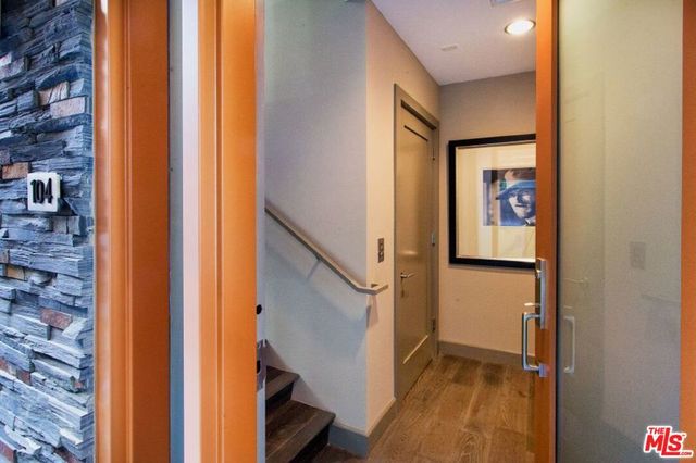 1217 HORN Avenue 104, West Hollywood, CA 90069