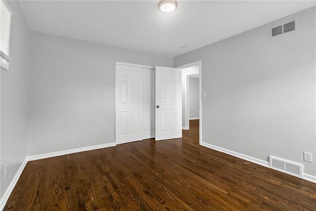 5204 S Delaware Avenue, Independence, MO 64055