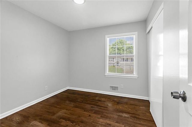 5204 S Delaware Avenue, Independence, MO 64055