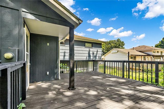 5204 S Delaware Avenue, Independence, MO 64055
