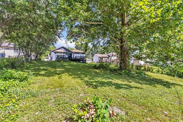 5204 S Delaware Avenue, Independence, MO 64055