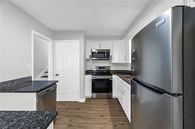 5204 S Delaware Avenue, Independence, MO 64055