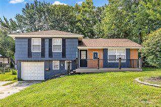 5204 S Delaware Avenue, Independence, MO 64055