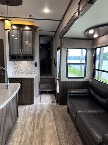 885 River Front Dr, Clifton, TN 38425