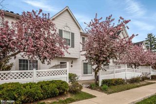 22241 Atlantic Points, Farmington Hills, MI 48336
