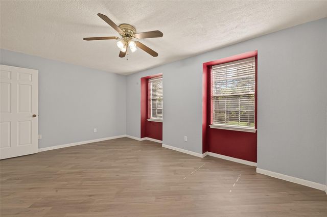 2239 Parkdale Drive, Houston, TX 77339