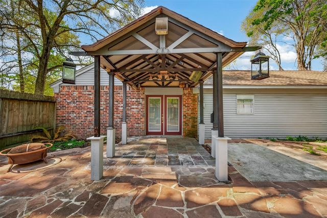 2239 Parkdale Drive, Houston, TX 77339