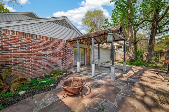 2239 Parkdale Drive, Houston, TX 77339