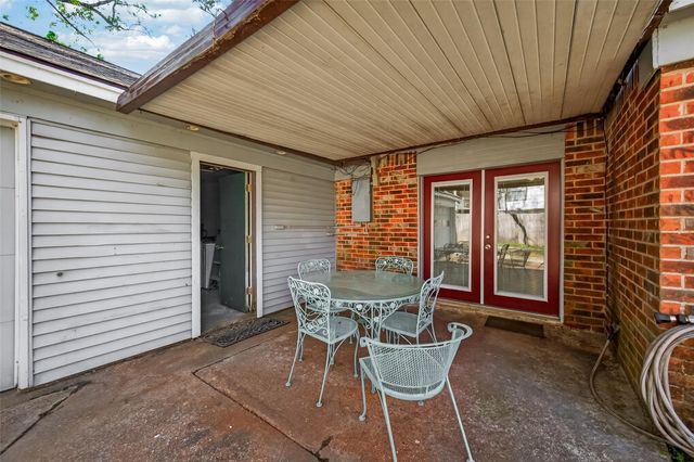 2239 Parkdale Drive, Houston, TX 77339