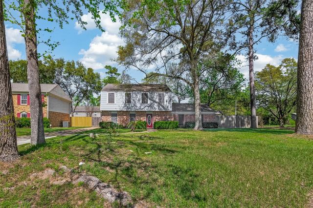 2239 Parkdale Drive, Houston, TX 77339