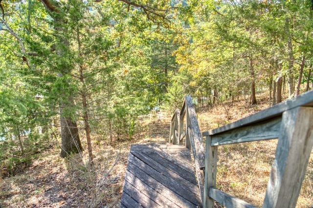 1357 Highland Park Drive, Eureka Springs, AR 72631
