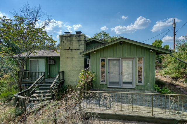 1357 Highland Park Drive, Eureka Springs, AR 72631