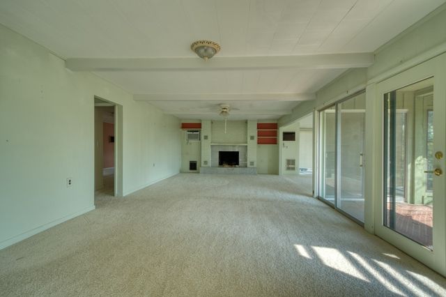 1357 Highland Park Drive, Eureka Springs, AR 72631