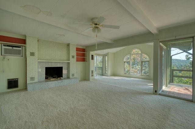 1357 Highland Park Drive, Eureka Springs, AR 72631