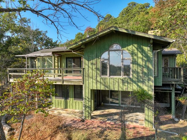 1357 Highland Park Drive, Eureka Springs, AR 72631