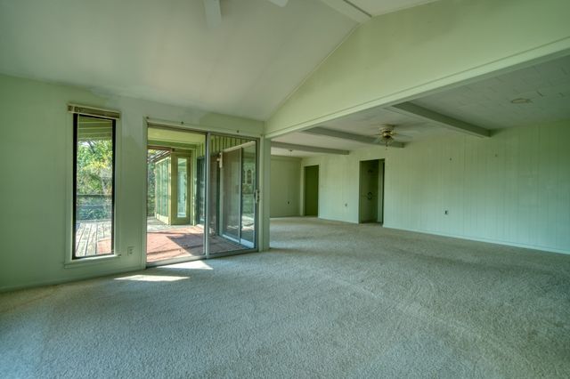 1357 Highland Park Drive, Eureka Springs, AR 72631