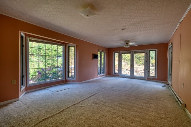 1357 Highland Park Drive, Eureka Springs, AR 72631
