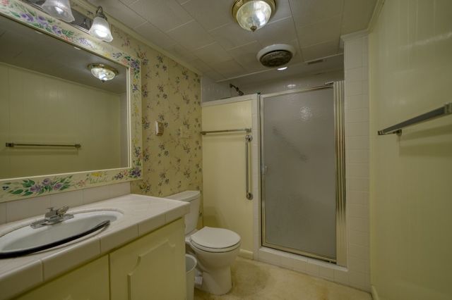 1357 Highland Park Drive, Eureka Springs, AR 72631
