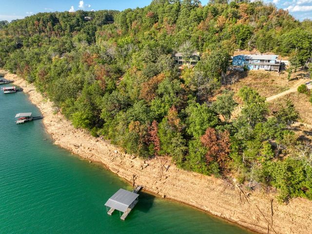 1357 Highland Park Drive, Eureka Springs, AR 72631