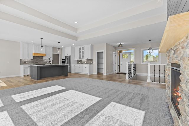 871 206th Avenue NW, Oak Grove, MN 55011