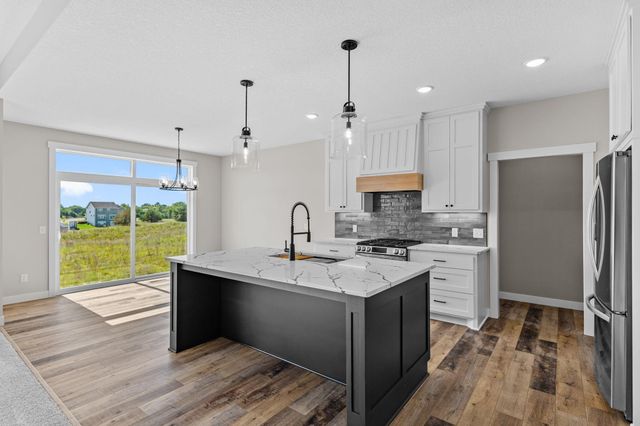 871 206th Avenue NW, Oak Grove, MN 55011