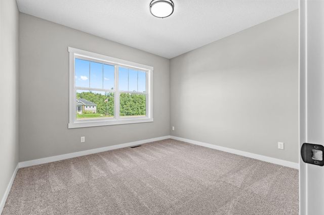 871 206th Avenue NW, Oak Grove, MN 55011