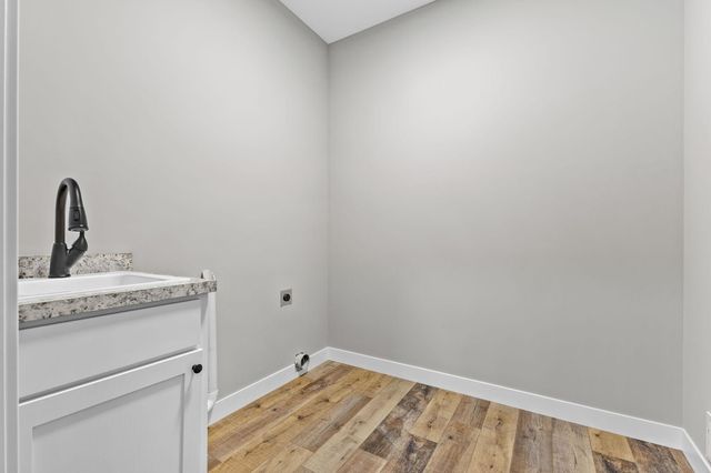 871 206th Avenue NW, Oak Grove, MN 55011