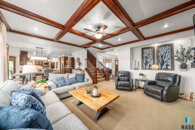 6304 S Callington Cir Circle, Sioux Falls, SD 57108