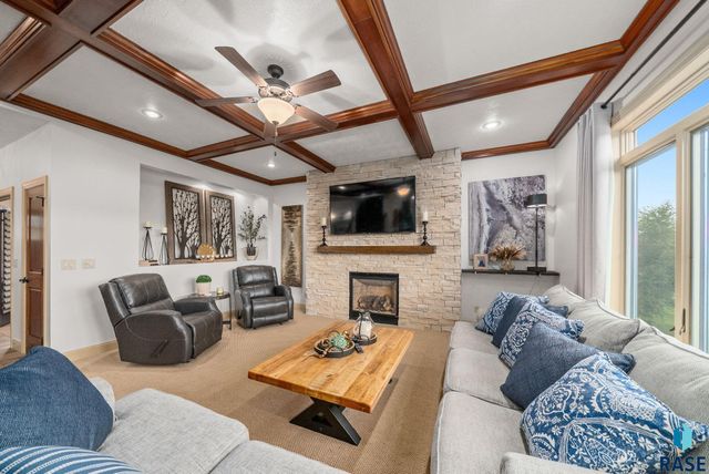 6304 S Callington Cir Circle, Sioux Falls, SD 57108