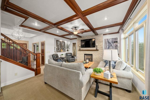 6304 S Callington Cir Circle, Sioux Falls, SD 57108