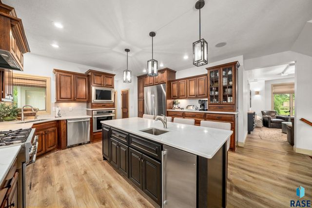 6304 S Callington Cir Circle, Sioux Falls, SD 57108