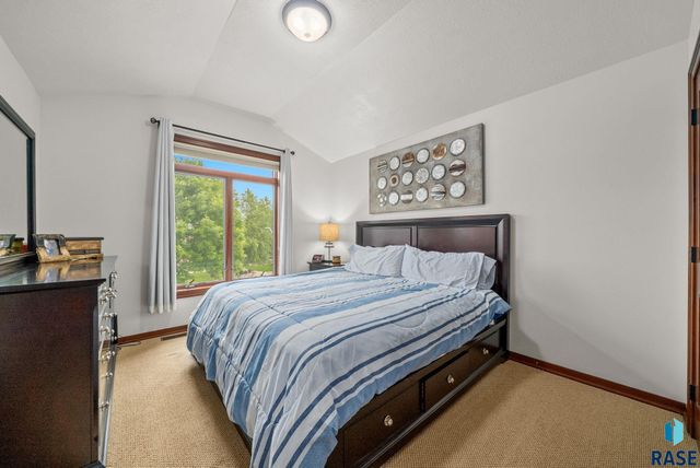 6304 S Callington Cir Circle, Sioux Falls, SD 57108