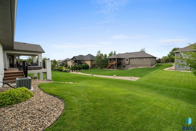 6304 S Callington Cir Circle, Sioux Falls, SD 57108