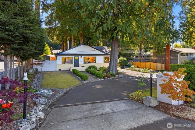 825 NW 180th Street, Shoreline, WA 98177